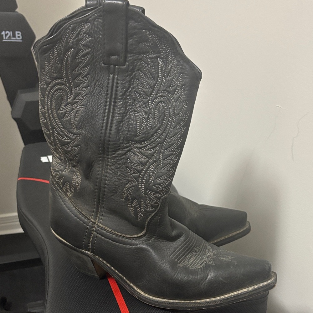Source Unknown Black Leather Combat Boots